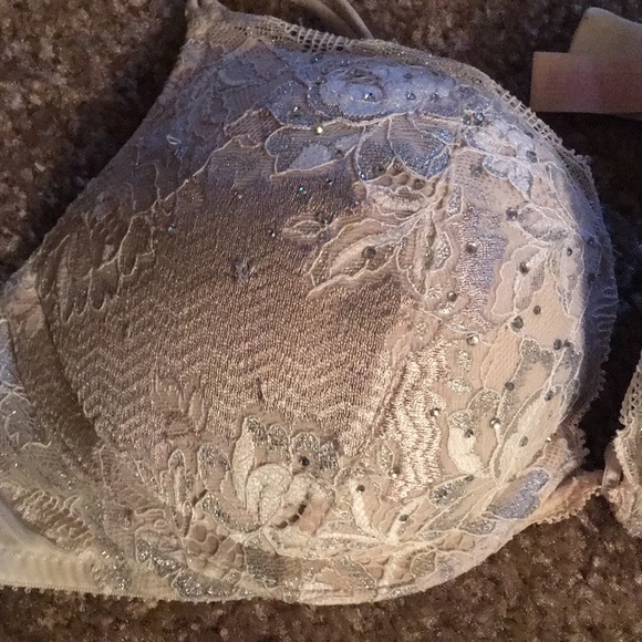Bra - Picture 2 of 2